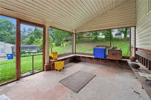 4304 N Jasmin Ct, Winston-Salem, NC 27105 - Photo 19