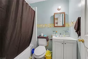 4304 N Jasmin Ct, Winston-Salem, NC 27105 - Photo 17