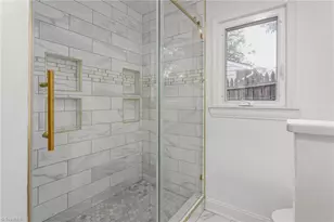 1502 Liberty Dr, Greensboro, NC 27408 - Photo 25