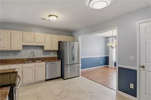 804 Remount Ct, Greensboro, NC 27409 - Photo 5