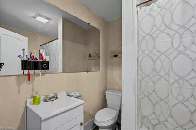 1207 Vernon Place, High Point, NC 27260 - Photo 19