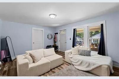 1207 Vernon Place, High Point, NC 27260 - Photo 5