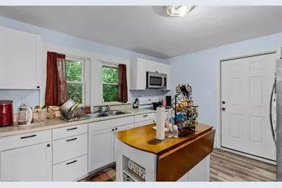 1207 Vernon Place, High Point, NC 27260 - Photo 11