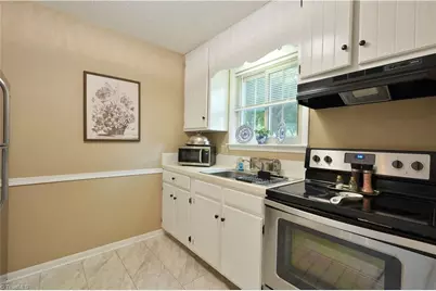 208 Driftwood Lane, Winston-Salem, NC 27104 - Photo 5