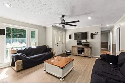 8507 Nc Highway 704, Madison, NC 27025 - Photo 11