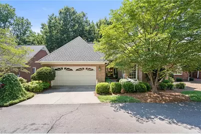 237 Village Green Square, Winston-Salem, NC 27104 - Photo 3