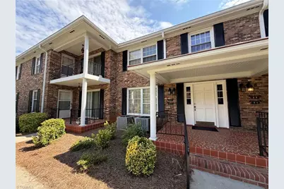 2711 Reynolda Road #2D, Winston-Salem, NC 27106 - Photo 1