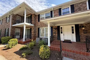 2711 Reynolda Rd, Winston-Salem, NC 27106 - Photo 1