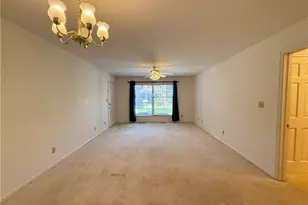 2711 Reynolda Rd, Winston-Salem, NC 27106 - Photo 5