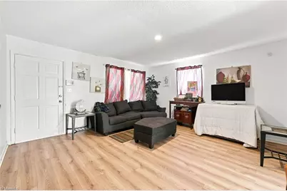 326 Bingham Street, Greensboro, NC 27401 - Photo 9