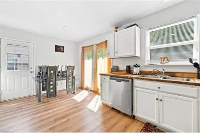 326 Bingham Street, Greensboro, NC 27401 - Photo 7