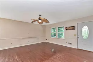 414 Plaza Dr, Wilkesboro, NC 28697 - Photo 3