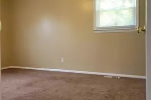 3878 Pembrooke Rd, Winston-Salem, NC 27106 - Photo 9