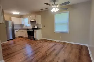 3878 Pembrooke Rd, Winston-Salem, NC 27106 - Photo 5