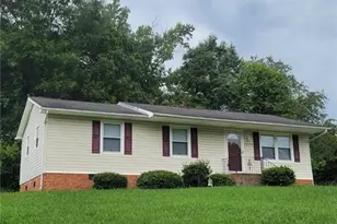 3878 Pembrooke Rd, Winston-Salem, NC 27106 - Photo 1