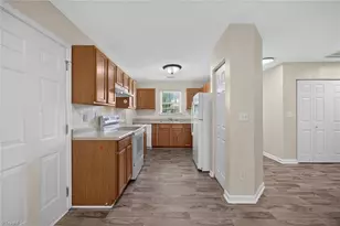 461 Bedford Knoll Dr, Winston-Salem, NC 27107 - Photo 9