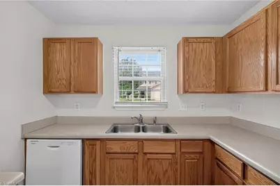 461 Bedford Knoll Drive, Winston-Salem, NC 27107 - Photo 11