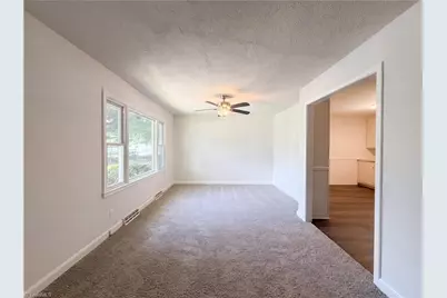 1613 Larkin Street, High Point, NC 27262 - Photo 5