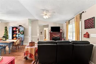1088 Country Place Rd, Asheboro, NC 27203 - Photo 7