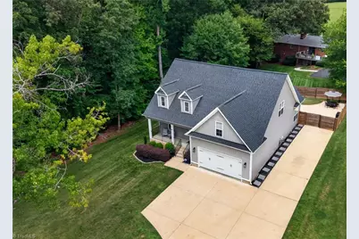 915 Aberdeen Road, High Point, NC 27265 - Photo 43