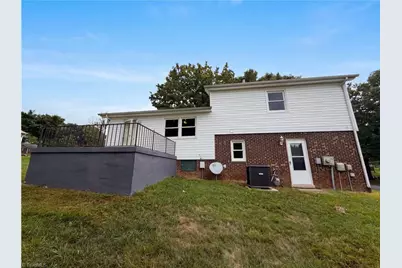 1040 Shenandoah Court, Winston-Salem, NC 27103 - Photo 15