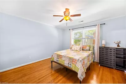 2438 Edgewood Avenue, Burlington, NC 27215 - Photo 29