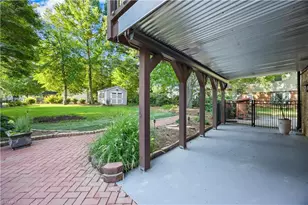 2438 Edgewood Ave, Burlington, NC 27215 - Photo 37
