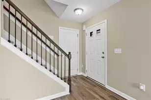 3837 Copperfield Ct, High Point, NC 27265 - Photo 7