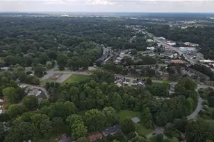 241 Commonwealth Dr, Winston-Salem, NC 27104 - Photo 39