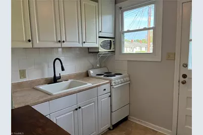 620 Tremont Drive, Greensboro, NC 27403 - Photo 5