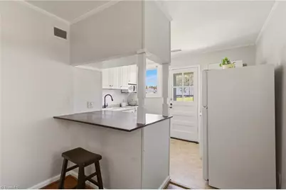 620 N Tremont Drive, Greensboro, NC 27403 - Photo 7