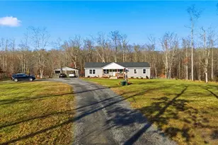 1071 Pineknoll Dr, Yadkinville, NC 27055 - Photo 7