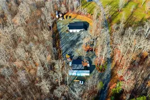 1071 Pineknoll Dr, Yadkinville, NC 27055 - Photo 41