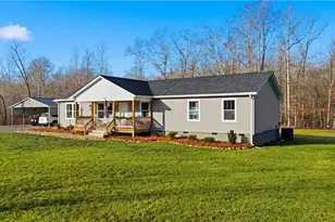 1071 Pineknoll Dr, Yadkinville, NC 27055 - Photo 3