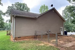 197 Landfall Dr, Eden, NC 27288 - Photo 19