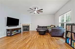 2211 Wanda Dr, Greensboro, NC 27408 - Photo 9