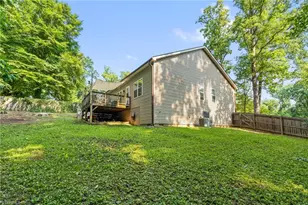 2211 Wanda Dr, Greensboro, NC 27408 - Photo 43