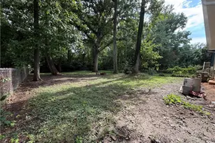 1702 Cedrow Dr, High Point, NC 27260 - Photo 19