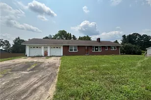 194 Hanes Ln, Lexington, NC 27295 - Photo 1