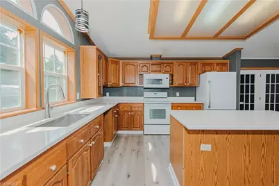 127 Shelby Lane, Madison, NC 27025 - Photo 9
