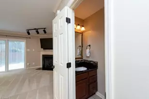 4613 Lawndale Dr, Greensboro, NC 27455 - Photo 21