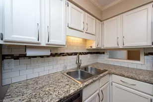 4613 Lawndale Dr, Greensboro, NC 27455 - Photo 9