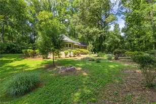 909 Forest Hill Dr, Greensboro, NC 27410 - Photo 5