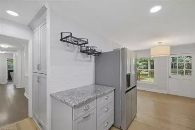 909 Forest Hill Drive, Greensboro, NC 27410 - Photo 15