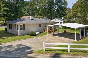 1115 E Willowbrook Dr, Burlington, NC 27215 - Photo 25