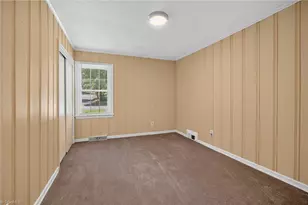 1115 E Willowbrook Dr, Burlington, NC 27215 - Photo 13