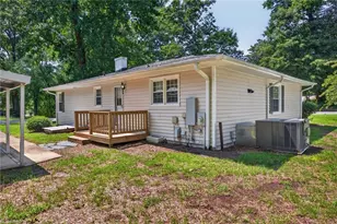 1115 E Willowbrook Dr, Burlington, NC 27215 - Photo 21