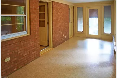 907 Onslow Drive, Greensboro, NC 27408 - Photo 41