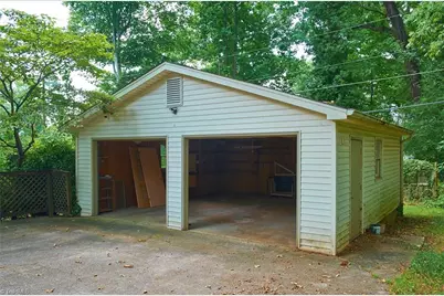 907 Onslow Drive, Greensboro, NC 27408 - Photo 45