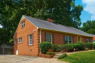 907 Onslow Dr, Greensboro, NC 27408 - Photo 1